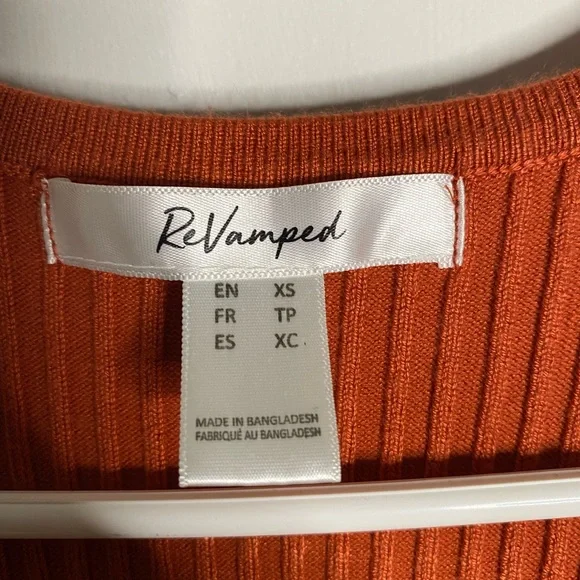 Button dress - Picture 2 of 3